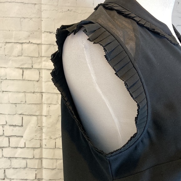 Soft Surroundings Nyssa Tank ruffle detail Size Medium elevated basic capsule - Picture 9 of 15